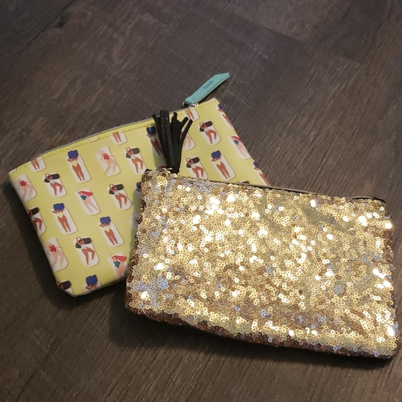 ipsy Handbags - Sequin ipsy bag. Swimsuit ipsy bag